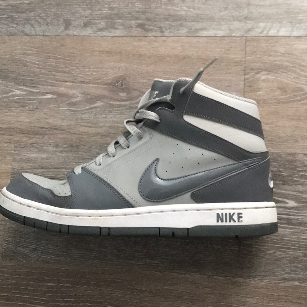 Nike high top sneaker